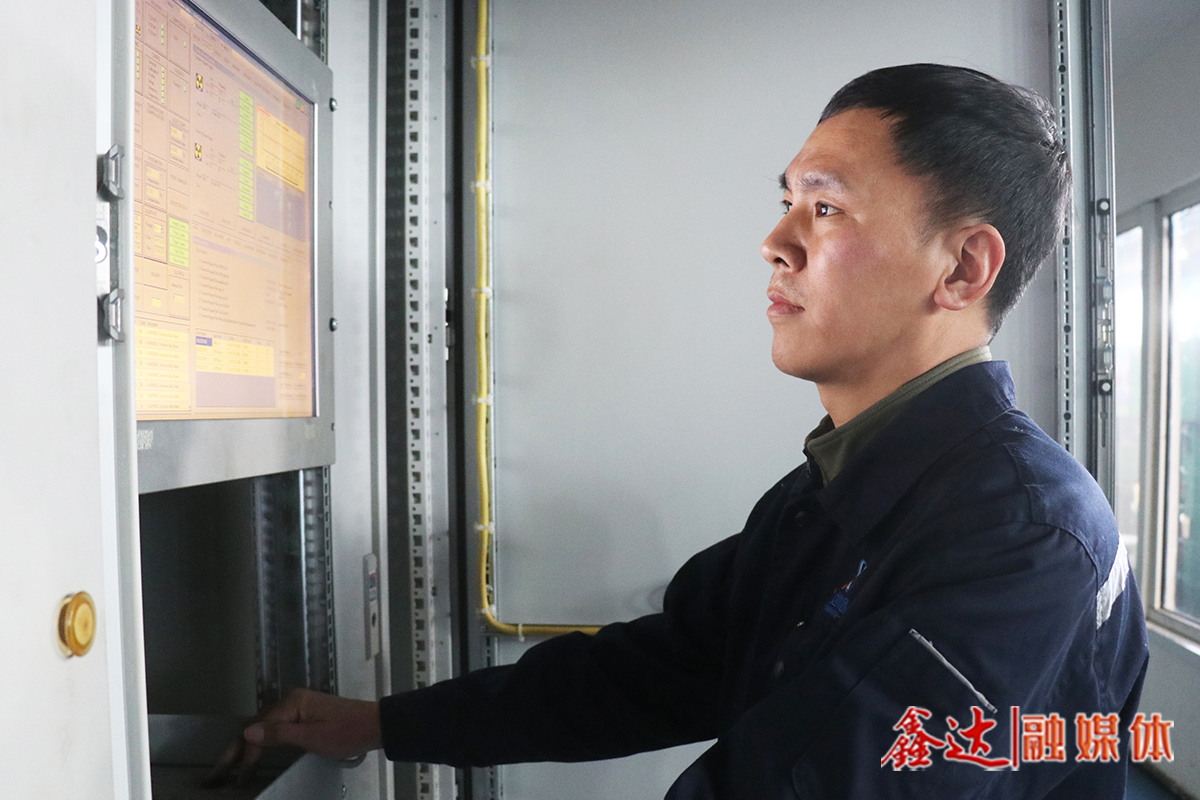 鑫達(dá)故事丨胡建華：這位“技術(shù)控”為產(chǎn)線插上自動(dòng)化翅膀！